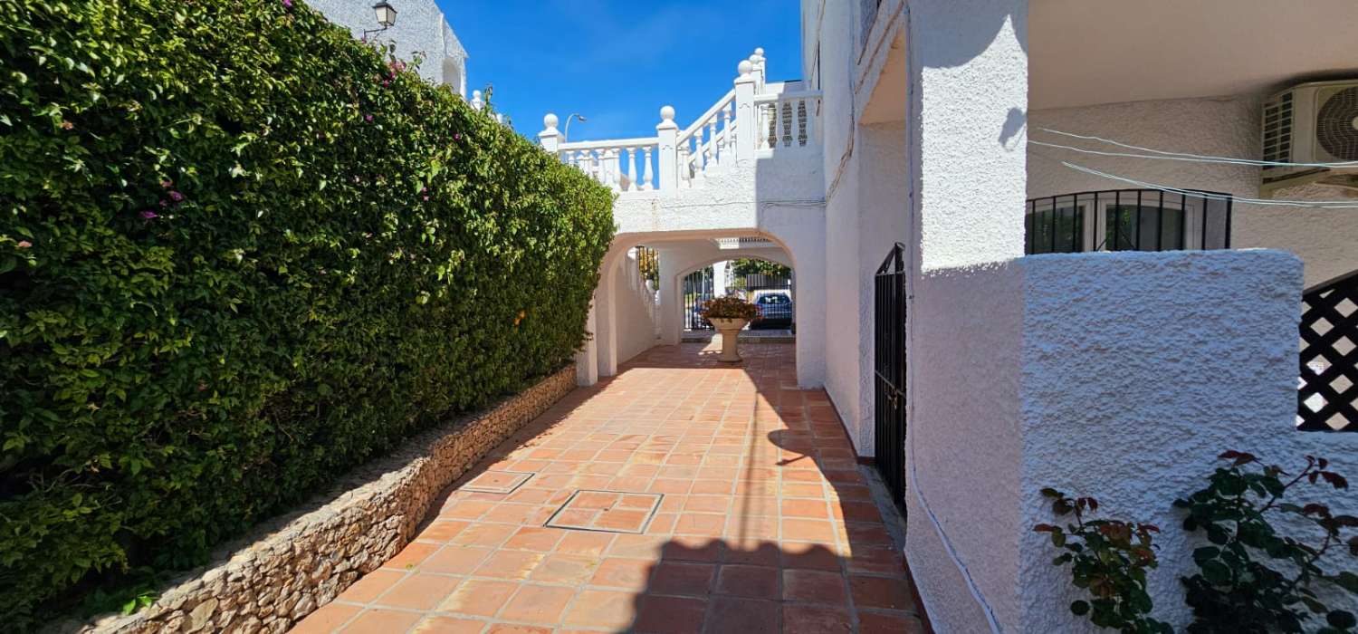 Semi-detached house in gated community in Nerja