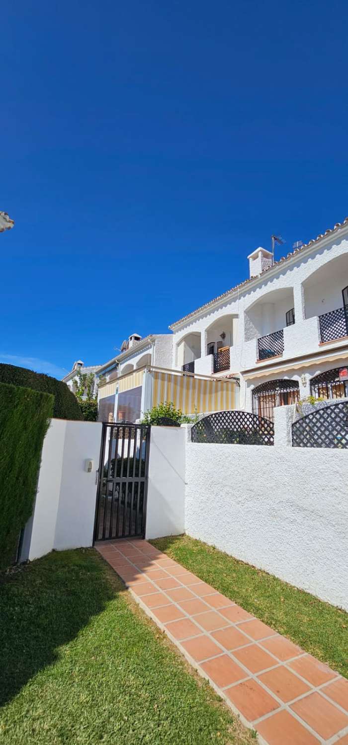 Semi-detached house in gated community in Nerja