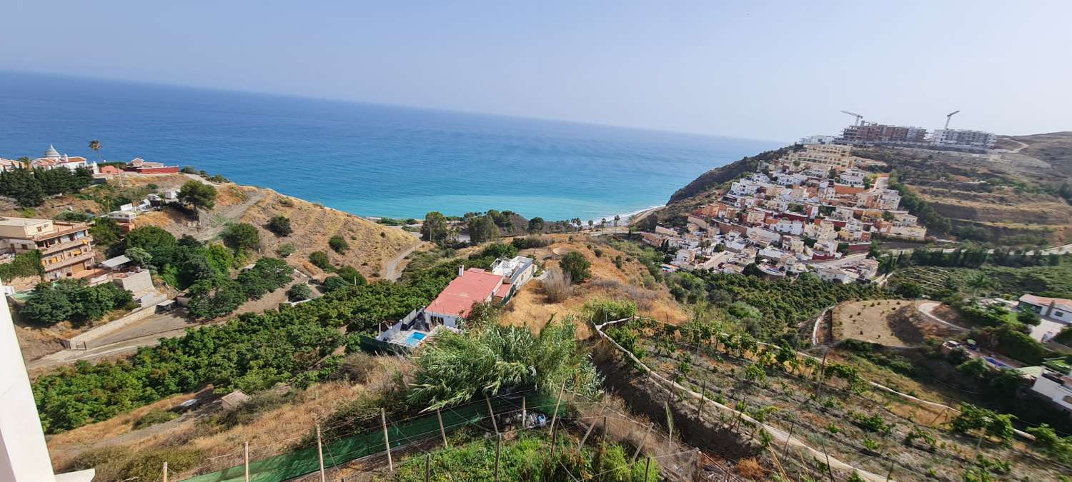 Villa con increíbles vistas con cortijo y terreno