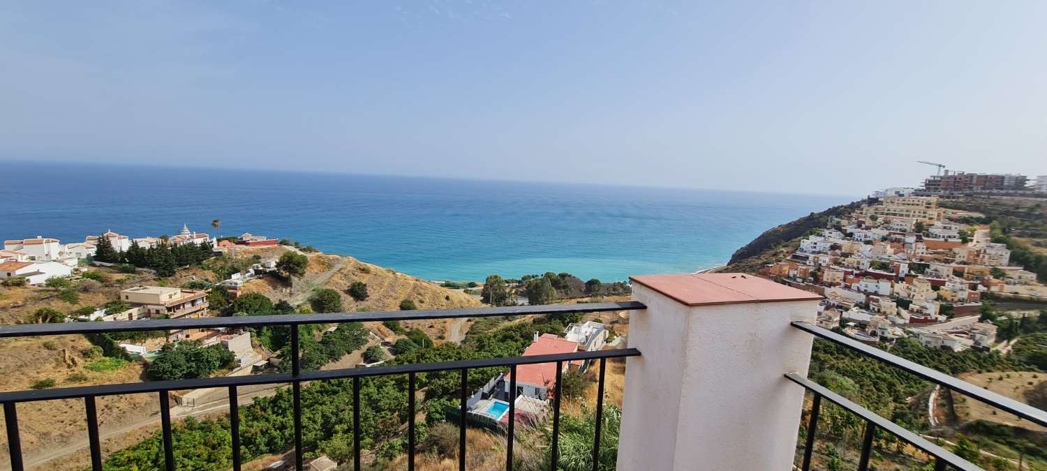 Villa avec vue incroyable avec ferme et terrain