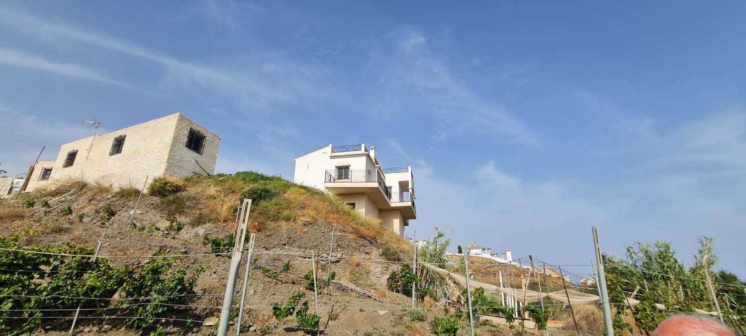 Villa avec vue incroyable avec ferme et terrain