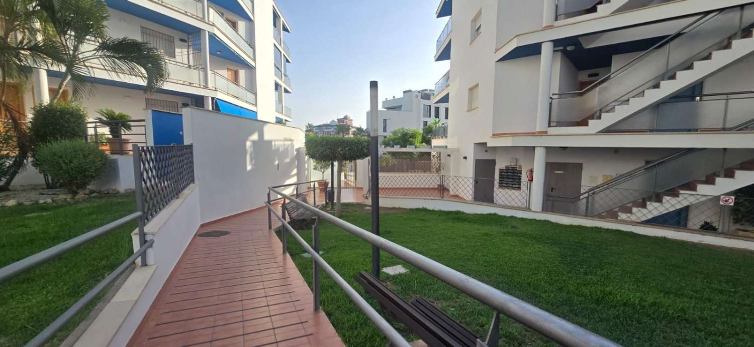 Apartamento en alquiler en Torrox Costa